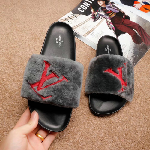 Louis Vuitton Slippers Wmns ID:20190503a307